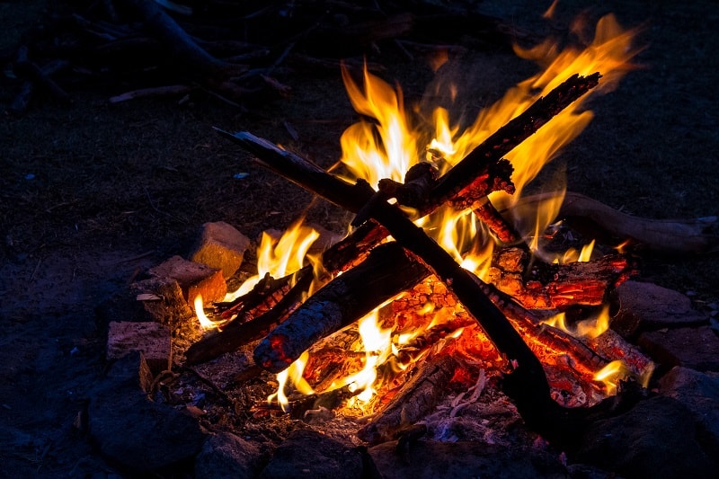 Why Does Campfire Smoke Follow You? And Tips To Avoid It! – The ...